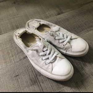 EUC Converse Shorline size 9